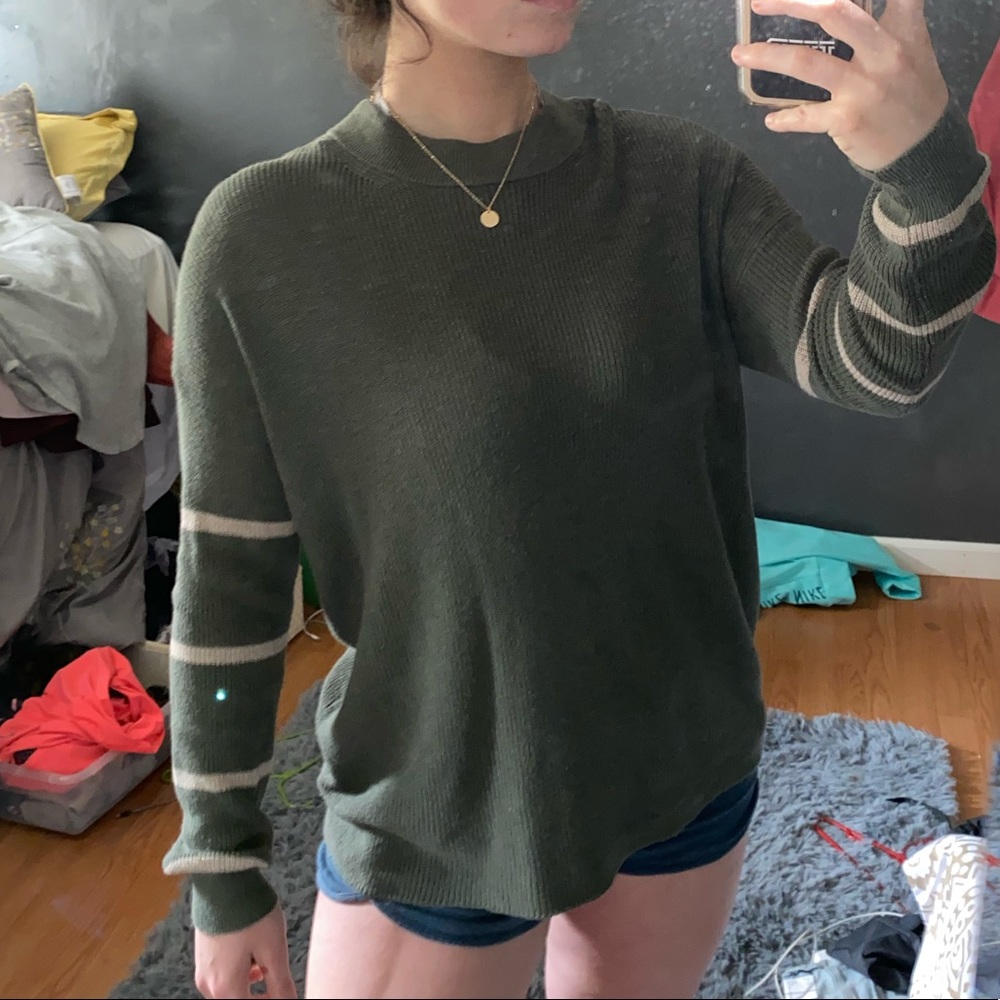 American Eagle green sweater size small